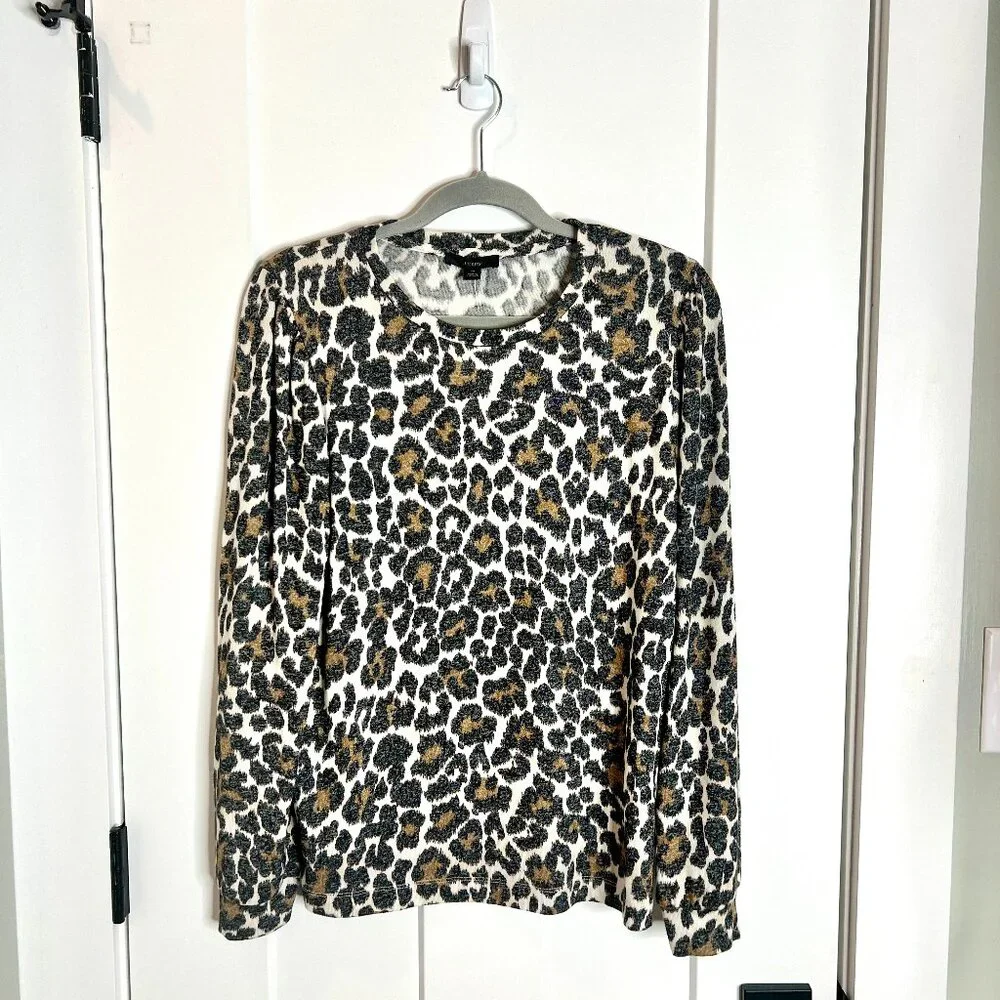 J. Crew Supercozy Puff Sleeve Pullover in Leopard Print Lyocell Size Medium NWT - Picture 2 of 6